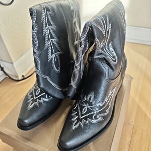 Black Western Embroidered Boots